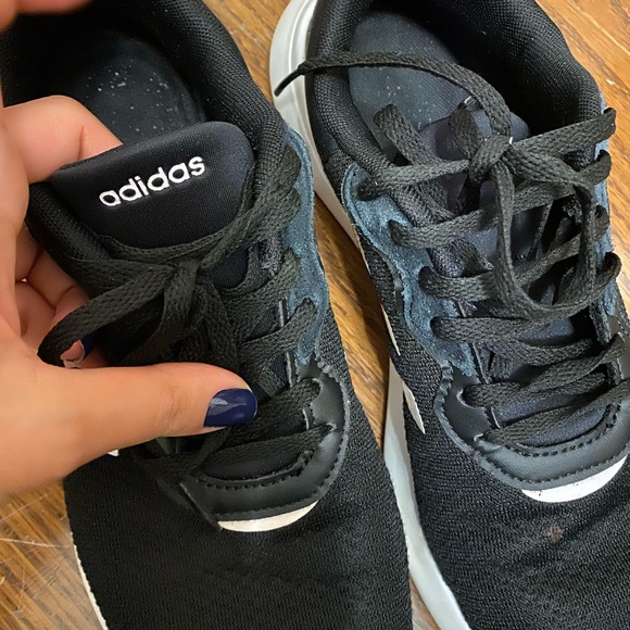 Adidas black shoes - womens 8.5 - Picture 3 of 8